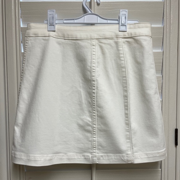 Free People White Denim Mini Skirt - Size 6 - Picture 2 of 6